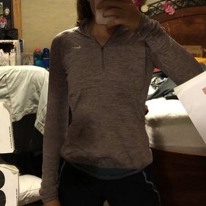 NIKE pullover